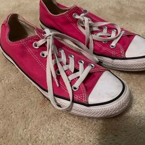 Women size 8 converse